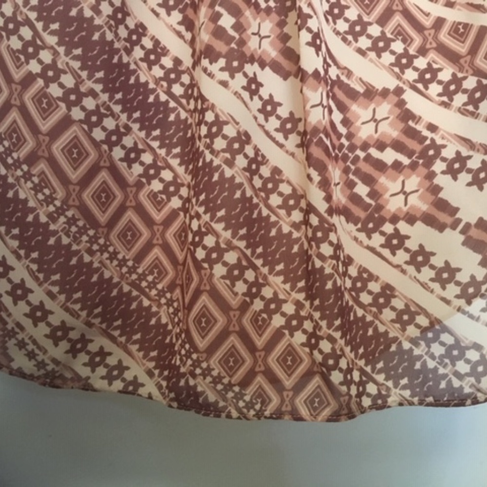 Guess Split Back Open Tank Top Euc - image 6